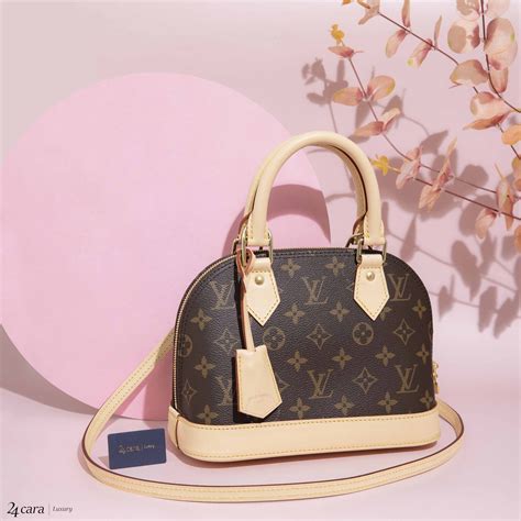 louis vuitton alma bb vintage.